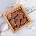 Колотый шоколад в коробке с окном 200 г